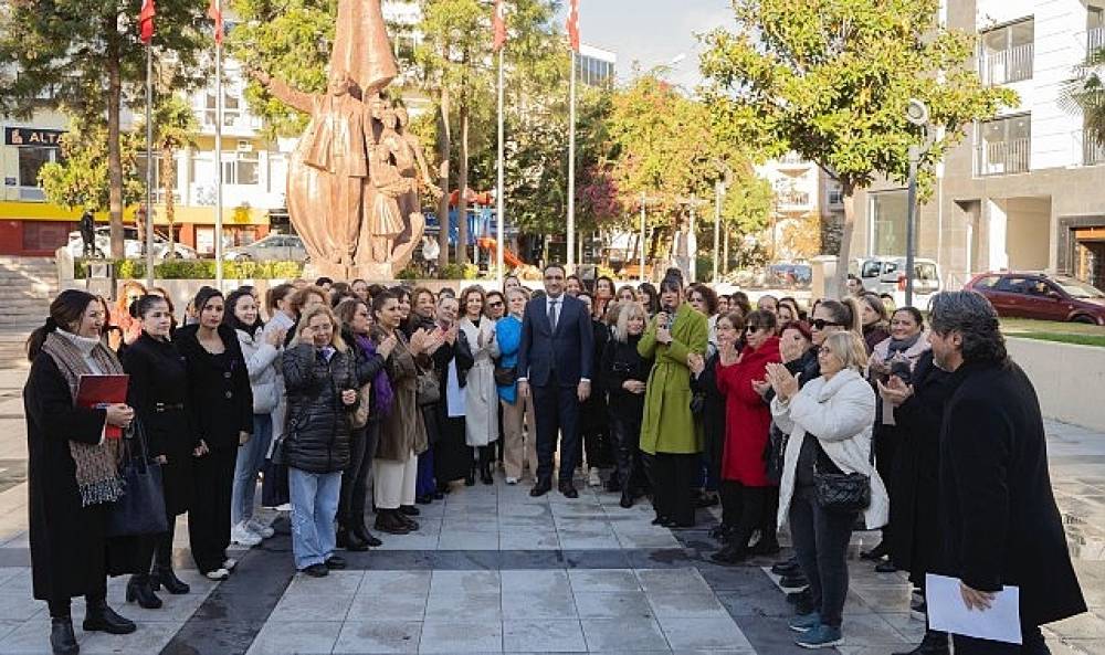 Balçova'dan kadın cinayetlerine tepki - Yiğit, yerel yönetim eşitlik belgesini imzaladı