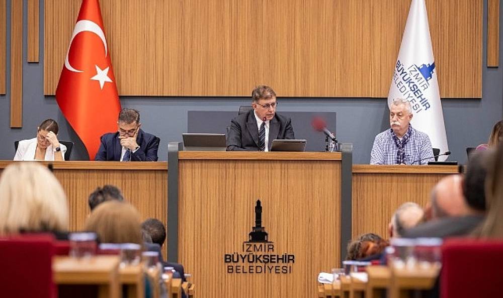 Başkan Tugay'dan 2025 bütçesinde tasarruf vurgusu  “Ayağımızı yorganımıza göre uzatacağız