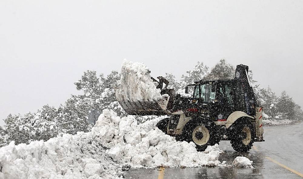 Beyaza Bürünen Muğla'da Yollar Ulaşıma Açıldı 