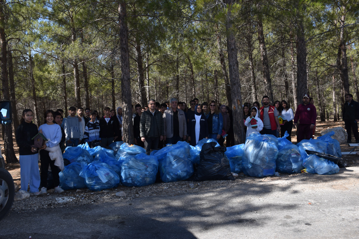 Mersin Mut'ta Öğrenciler Ormanlar için el ele verdiler..