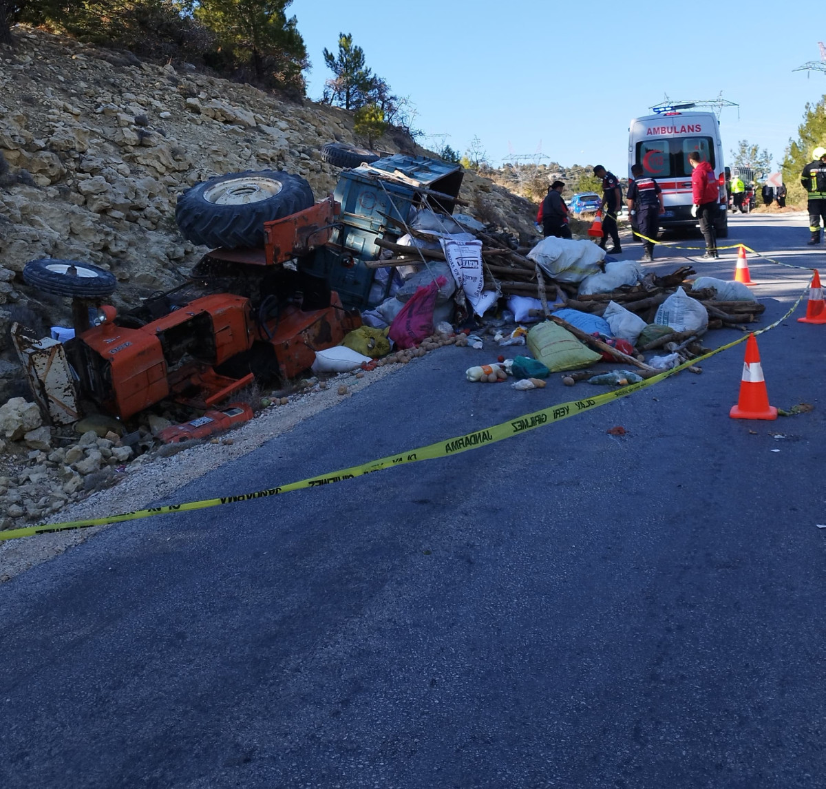 Mersin'in Mut ilçesinde traktörün devrilmesi sonucu 1 kişi öldü