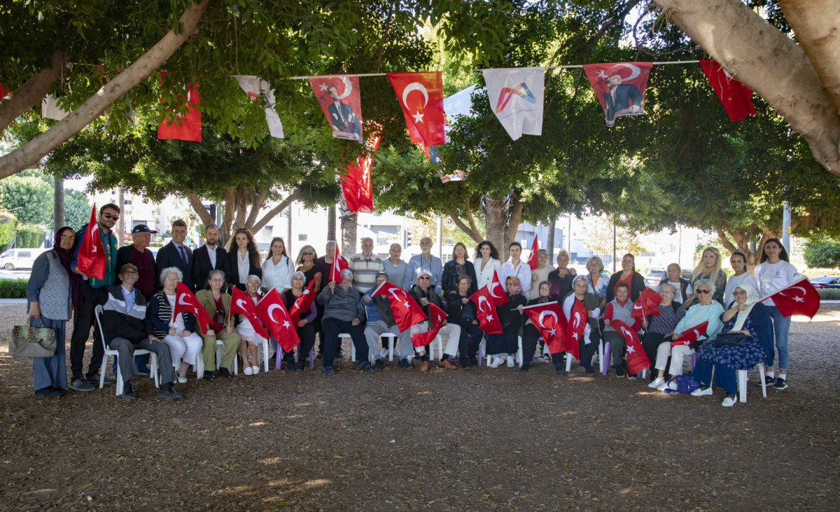 YAŞ ALMIŞLAR BÜYÜKŞEHİR’LE CUMHURİYET’İN 101. YIL DÖNÜMÜNÜ KUTLADI